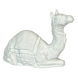 Vintage Avon Camel 1984 Nativity Collectables Porcelain Figurine Christmas Decor